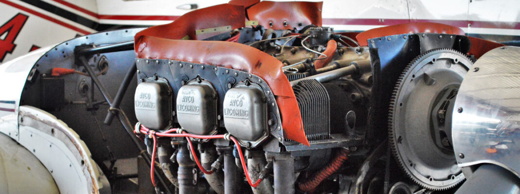 four-stroke piston airplane engine