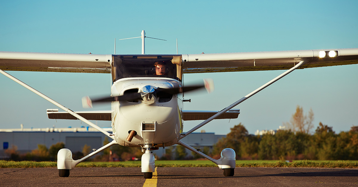 small airplane approach and landing
